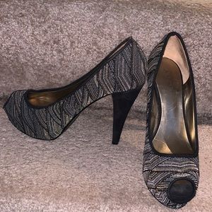 Nine West peep toe heel